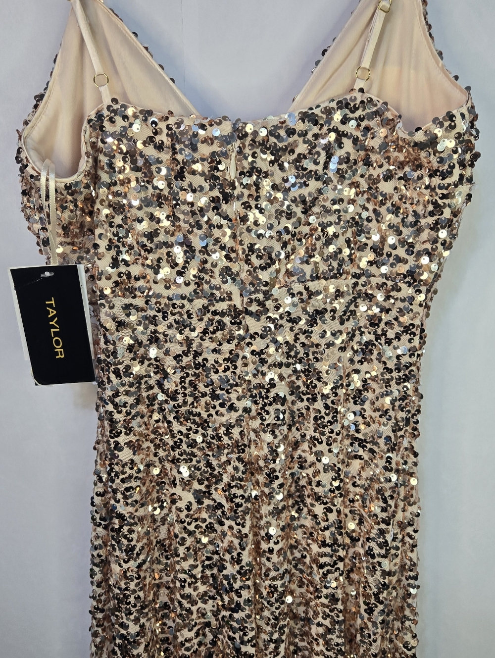 Taylor Size 2 Rose Gold Sequin Formal Strappy Fitted Dress, Rose Detail NWT - Picture 7 of 10